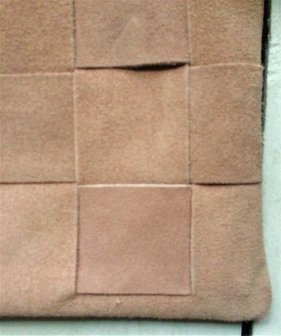  tasje gevlochten suede 1- zacht roze
