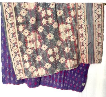  quilt kantha vintage katoen 4-roos op zwart/ ruitborduur