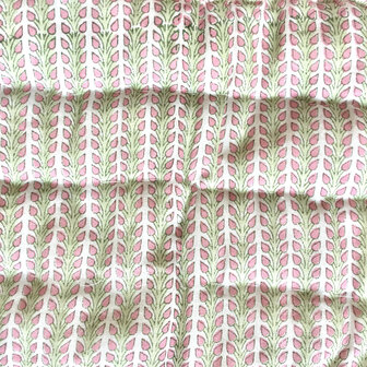deken quilt eenpersoons reversible blockprint 8- khaki-rood/roze-groen