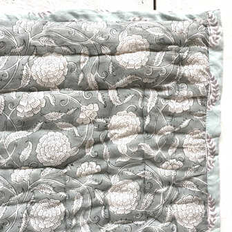 UITVERKOCHT- deken quilt tweepersoons reversible blockprint 5- zeegroen /aquablauw