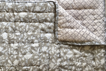 UITVERKOCHT- deken quilt eenpersoons reversible blockprint 15- taupe-blauw/grijs