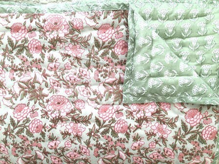  UITVERKOCHT - deken quilt tweepersoons reversible blockprint 18- roze/groen