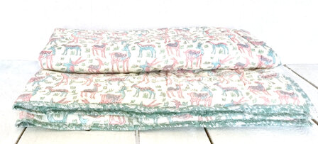 deken quilt kind reversible blockprint 3- hertjes pastel/licht turquoise