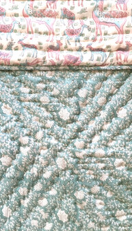 deken quilt kind reversible blockprint 3- hertjes pastel/licht turquoise