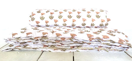 UITVERKOCHT-deken quilt eenpersoons reversible blockprint 11- poppy oranje/pastel geel