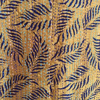 VERKOCHT- jacket kantha oversized recycled silk 10- spirals and leaves
