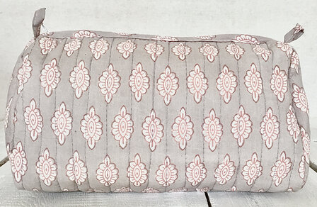 ALLE MATEN UITVERKOCHT-toilettas blockprint soft  in 3 maten -licht grijs/roze 