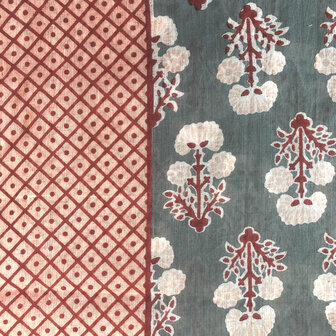 pareo/sarong/sjaal voilekatoen met hand-blockprint 2 petrol/ rozerood