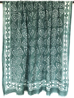 pareo/sarong/sjaal voilekatoen met hand-blockprint 16- indigo leaves