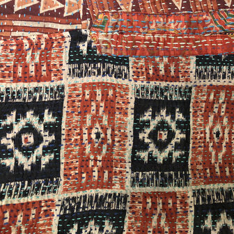 jacket reversible kantha oversized recycled silk 7- kelim block roest/zwart