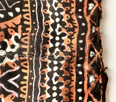 sjaal smal- zijde  met print terracotta/zwart graphic