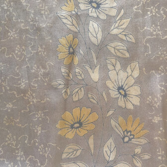 sjaal smal- zijde  met print en franje lila met pastel
