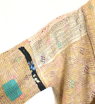 GERESERVEERD- jasje kantha quilt 4- goud beige/roze pastel- geborduurd