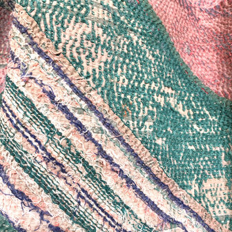 jasje kantha quilt 5- turquoise/roze zig-zag