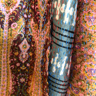 sjaal kantha zijde reversible 1- jeans blauw/steenoranje/roze