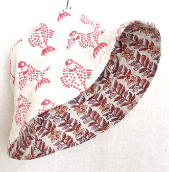 zonnehoedje reversible katoen met hand-blockprint 2- roze/rood