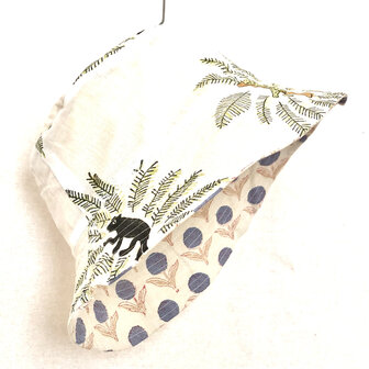 zonnehoedje reversible katoen met hand-blockprint 3- blauw/jungle