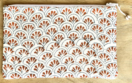 set van 3 etuis /make-up tasjes plat  blockprint 3 -caramel/bruin-blauw/khaki