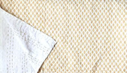 sprei new kantha 2 pers. handdoorgestikt okergeel