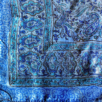 sjaal zijde vierkant met blockprint- 1 blauw gebloemd