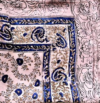 sjaal zijde vierkant met blockprint-12- roze/indigo