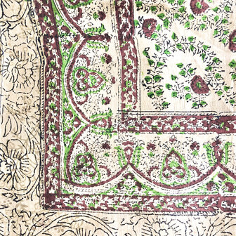 sjaal zijde vierkant met blockprint-6- warm beige/bessenrood/groen gebloemd