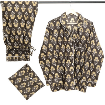 pyjamaset blockprint katoen 7- donkerbruin/okergeel