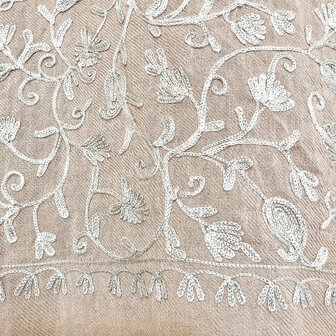 sjaal/omslagdoek wol etnic vintage Kashmir warm beige geborduurd