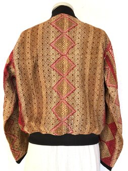 VERKOCHT- bomberjack vintage kantha 4- rood-beige-bruin