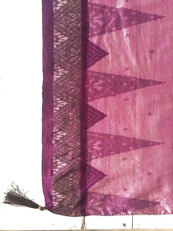 sjaal vintage gerecyclede zijde  met print en kwastjes-1 lilaroze/paars/zwart