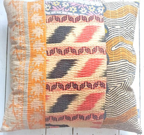 VERKOCHT- sierkussen  XL 60x60 vintage patchwork