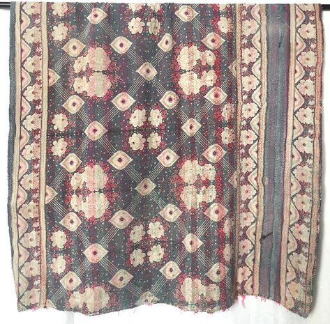  quilt kantha vintage katoen 4-roos op zwart/ ruitborduur