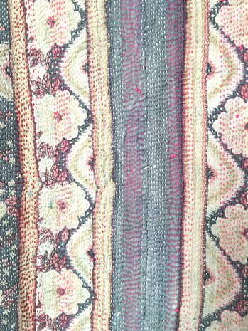  quilt kantha vintage katoen 4-roos op zwart/ ruitborduur