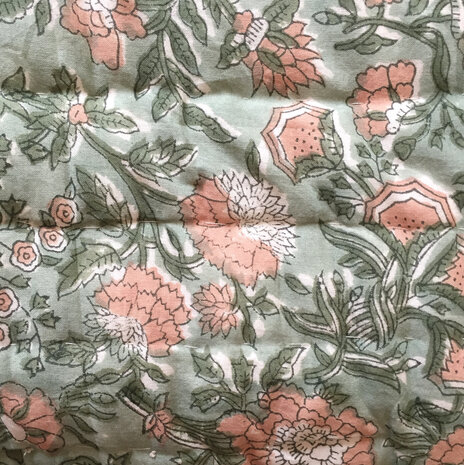 UITVERKOCHT - deken quilt eenpersoons reversible blockprint 4- groen-koraal roze/ brique