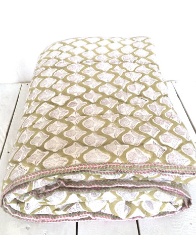 UITVERKOCHT- deken quilt eenpersoons reversible blockprint 8- khaki-rood/roze-groen