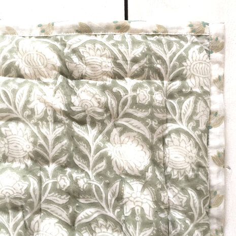 UITVERKOCHT- deken quilt tweepersoons reversible blockprint 2-grijs-groen/lotus beige 