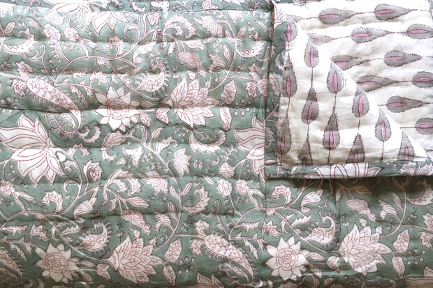 deken quilt eenpersoons reversible blockprint 14- zeegroen/roze-grijs