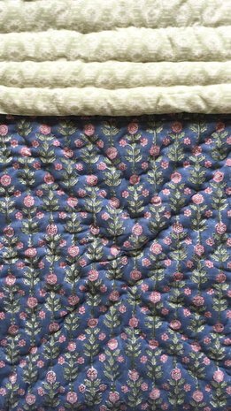 deken quilt kind reversible blockprint 6- folklore blauw-roze/ l.groen