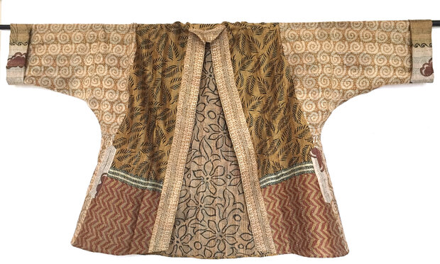 VERKOCHT- jacket kantha oversized recycled silk 10- spirals and leaves