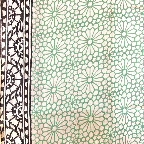 pareo/sarong/sjaal voilekatoen met hand-blockprint 15- ethnic green flower