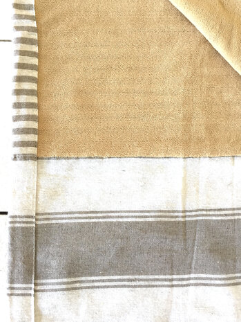 handdoek met badstof 1- streep grijs/beige