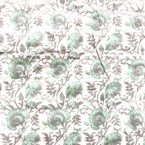 SORRY< AL WEER UITVERKOCHT- deken quilt eenpersoons reversible blockprint 6- pastel mintgroen/roze
