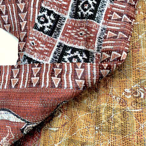 jacket reversible kantha oversized recycled silk 7- kelim block roest/zwart