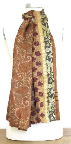 VERKOCHT- sjaal vintage gerecyclede zijde dubbel 19- terracotta/oker/rood