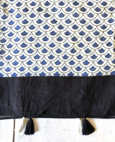 sjaal/pareo/sarong voilekatoen met hand-blockprint ethnic 14-pauwblauw/zwart