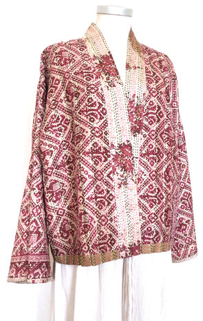 VERKOCHT- jasje kantha kort recycled silk 1- oud roze/rood