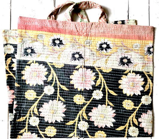  kussen pick-up 11 -vintage quilt met 2 hengsels zwart/roze pastel