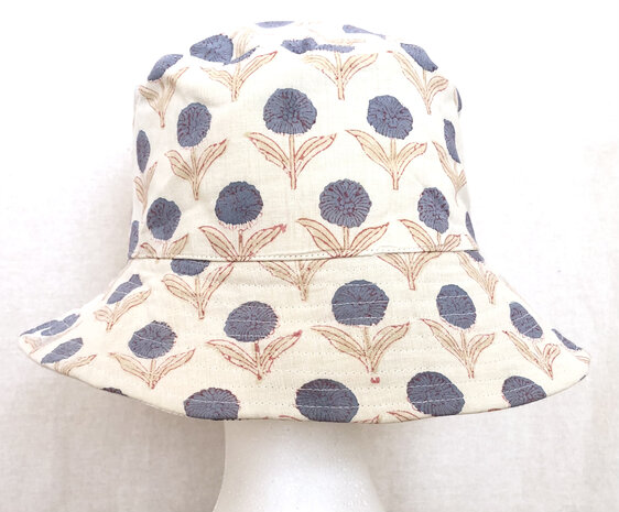 zonnehoedje reversible katoen met hand-blockprint 3- blauw/jungle