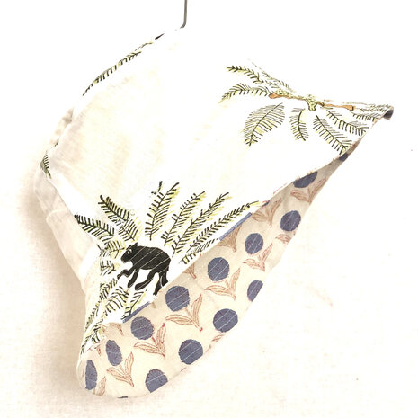 zonnehoedje reversible katoen met hand-blockprint 3- blauw/jungle