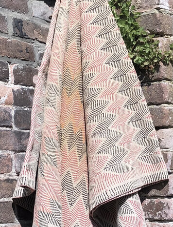  White quilt /pastel kantha vintage- full embroidery 22